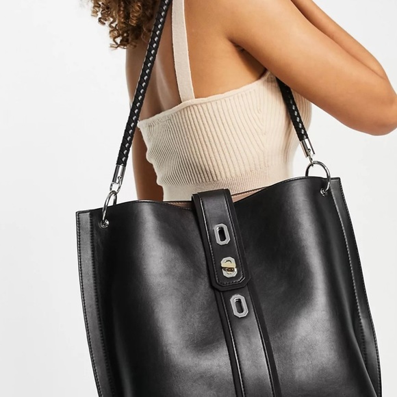Topshop Handbags - NWT TOPSHOP LEATHER LARGE BEAUTIFUL BAG WITH SILVER TURN LOCK & ADDITIONAL POUCH